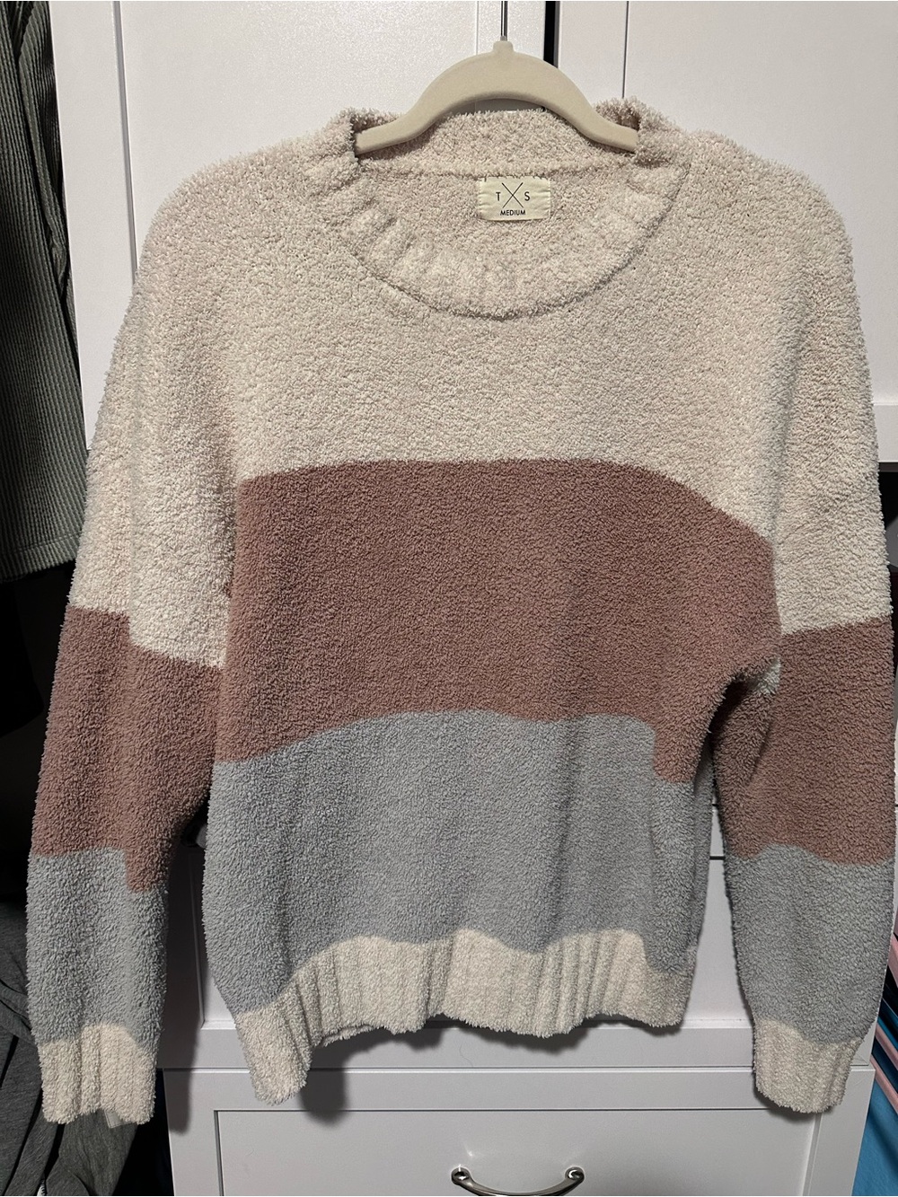 T&S Cream Taupe Gray Colorblock Fuzzy Cozy Sweater Size Medium